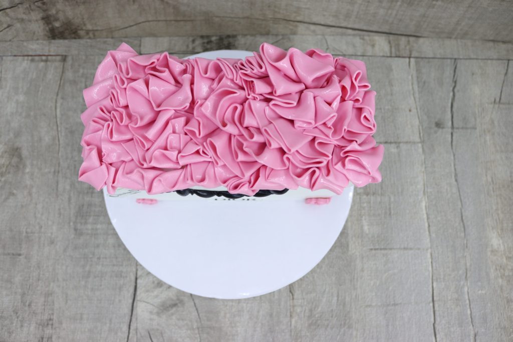 DIOR Cake 2Kg - Image 3