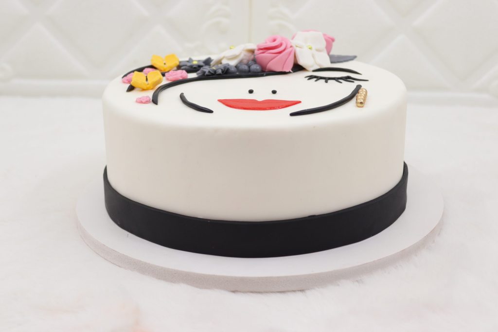 Red Lip Lady - Image 3