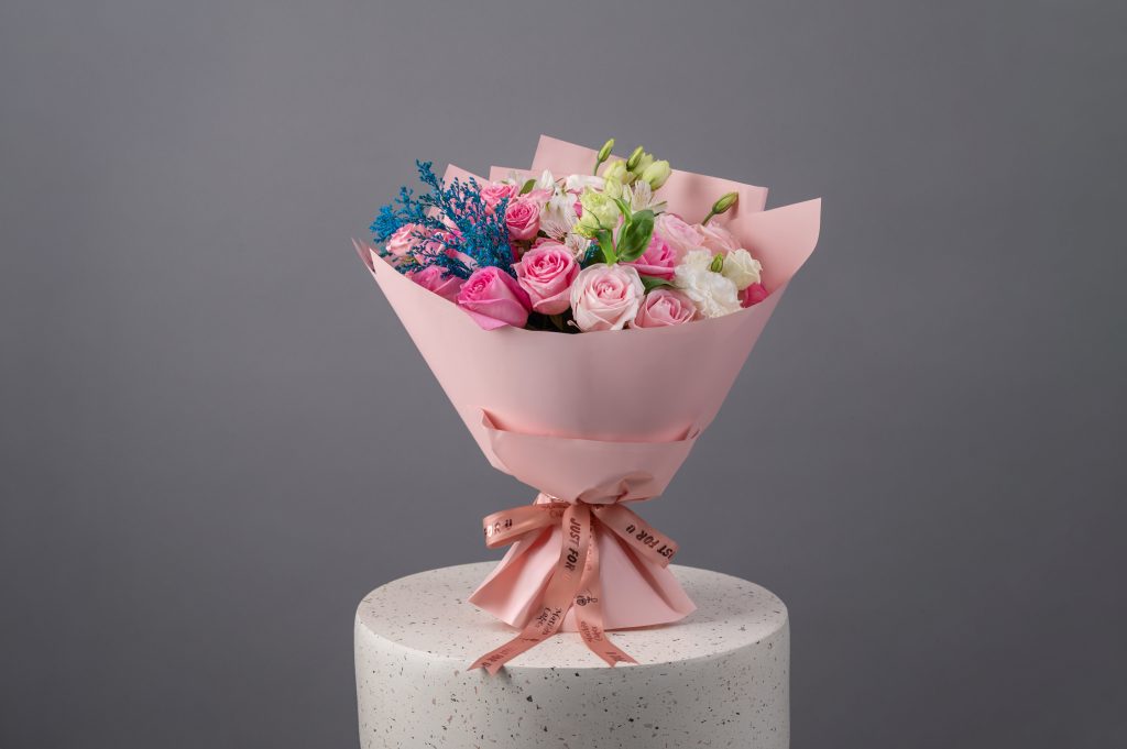 Pink or Blue Bouquet - Image 2