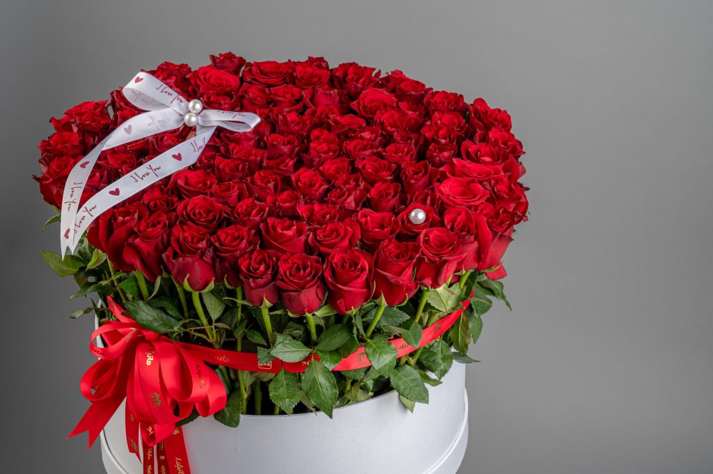 Valentine Red Roses - Image 2