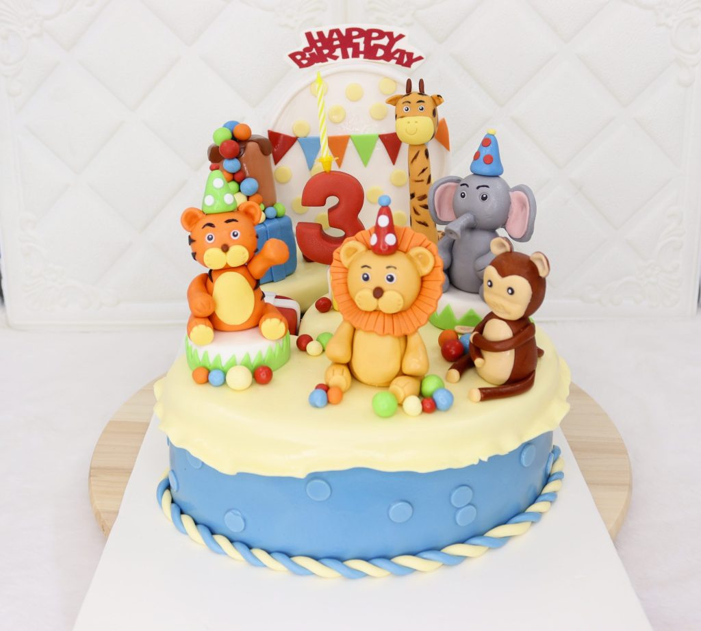 Jungle Dream Book Cake - Image 4