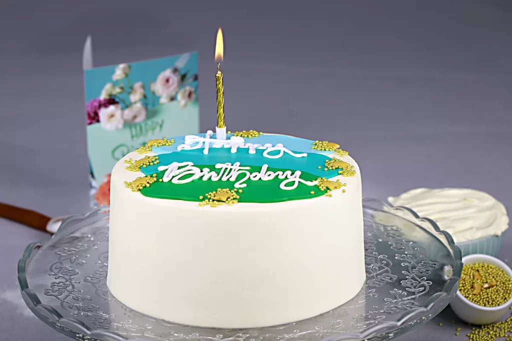 Emerald Seas Cake - Image 2
