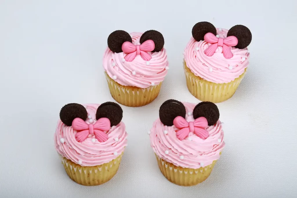 Mickie Mo Cupcake - Image 2