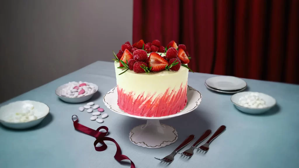 Summer Berry Cake - Image 2