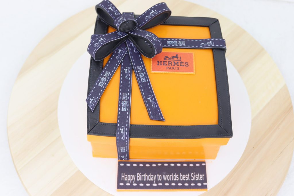 Celebration Hermes Cake - Image 5