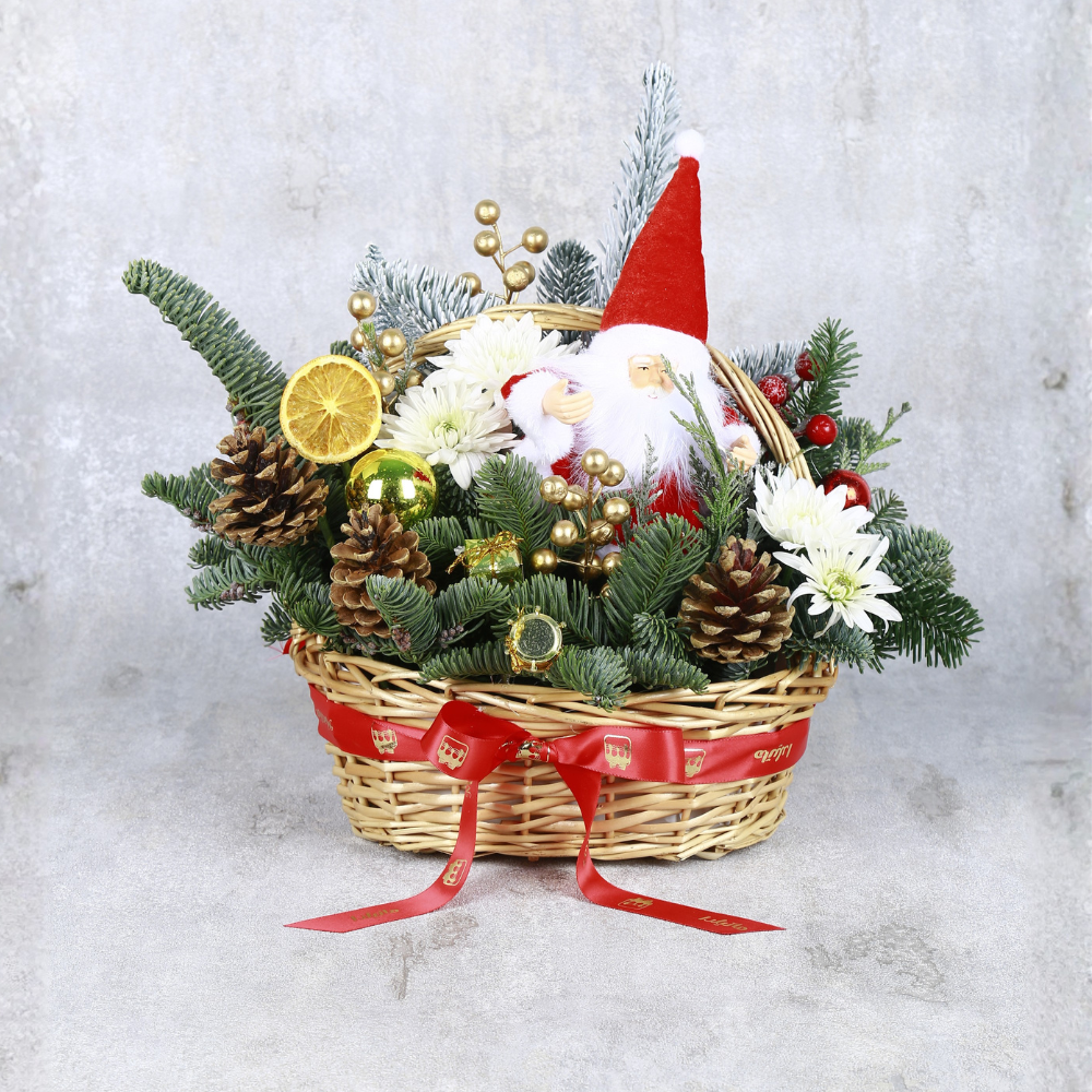 Santa's Holiday Basket Dubai (21 Pcs)